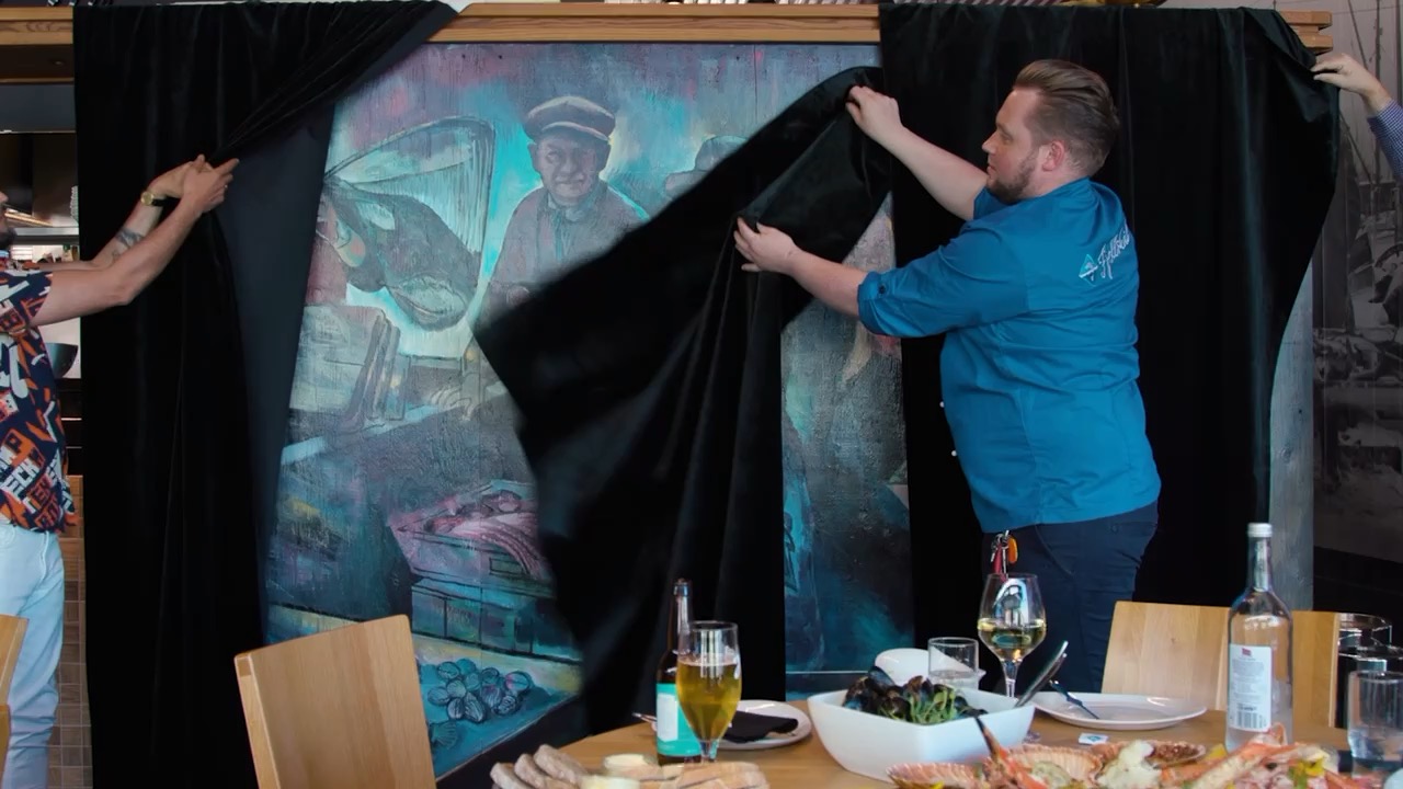 Avduking av maleri på restaurant Fjellskål